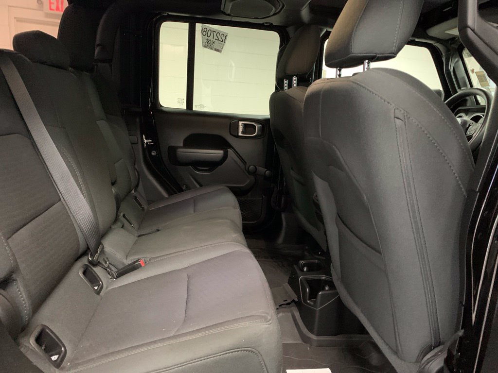 Used 2022 Jeep Gladiator Sport AWD/4WD image 8