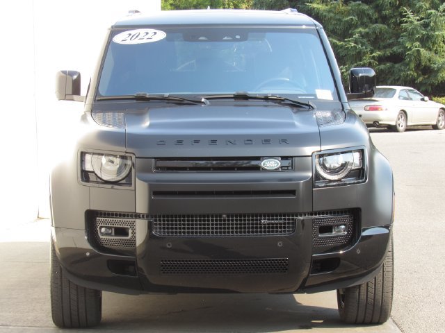 Used 2022 Land Rover Defender 90 X-Dynamic HSE AWD/4WD image 3