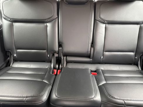 Used 2025 Ford Expedition Platinum image 16