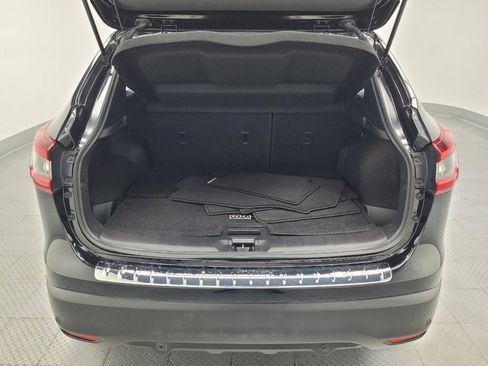 Used 2022 Nissan Rogue Sport SL w/ Premium Package FWD image 29