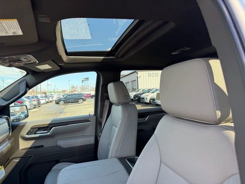 New 2026 GMC Sierra 1500 SLT w/ SLT Premium Package AWD/4WD image 18