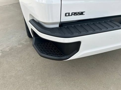 Used 2023 Chevrolet Silverado 1500 RST RWD image 8