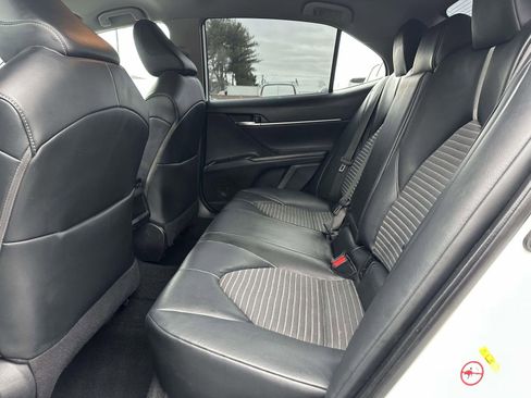 Used 2020 Toyota Camry SE image 22