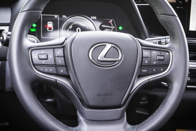 Used 2024 Lexus UX 250h FWD image 11