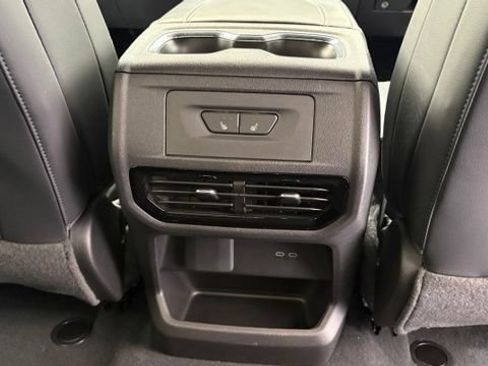 Used 2025 Chevrolet Silverado EV LT AWD/4WD image 29
