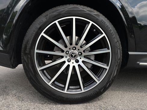 Used 2025 Mercedes-Benz GLS 450 4MATIC w/ AMG Line Exterior image 54