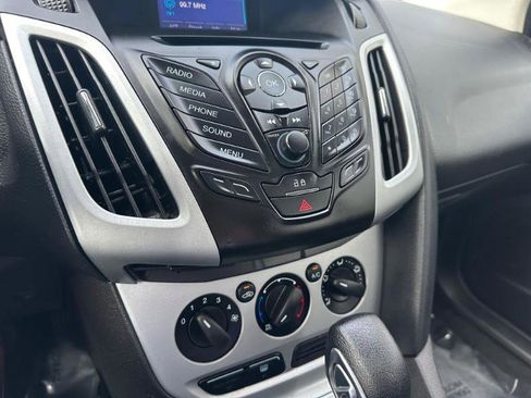 Used 2014 Ford Focus SE image 24