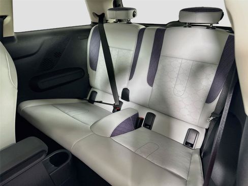 Certified 2025 MINI Cooper S FWD image 19
