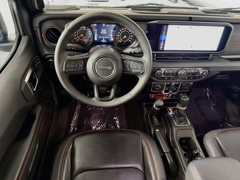Used 2025 Jeep Wrangler Unlimited Rubicon AWD/4WD image 23