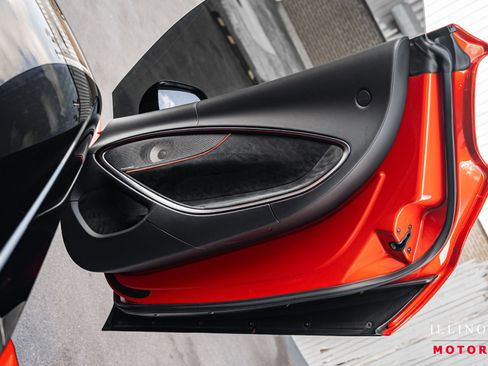 Used 2023 McLaren Artura image 36