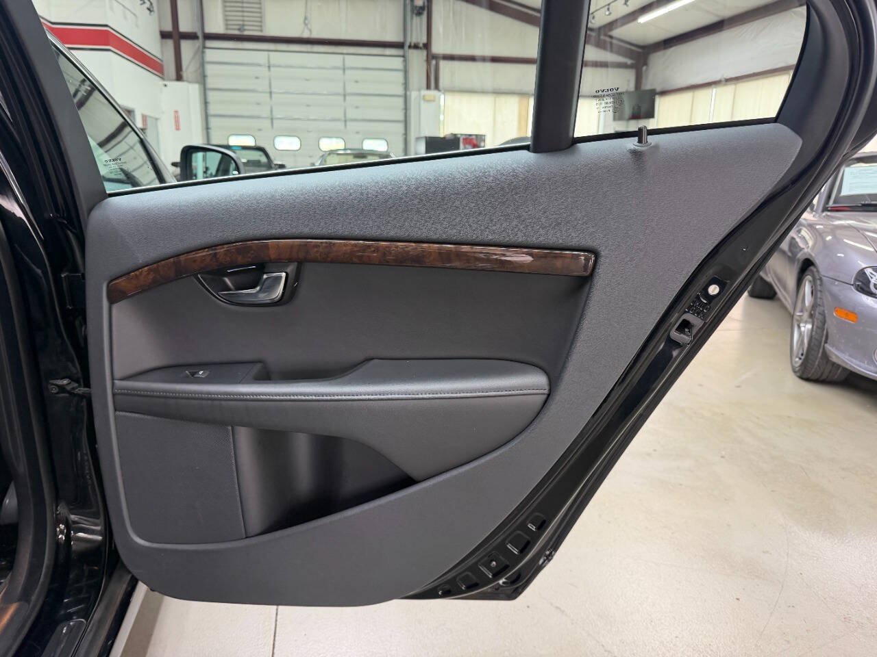 Used 2016 Volvo S80 T5 Platinum w/ Climate Package FWD image 13