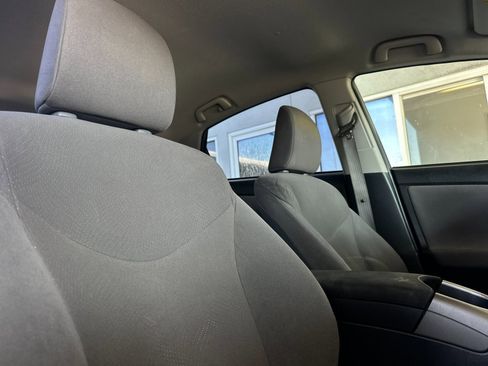 Used 2015 Toyota Prius Two image 26