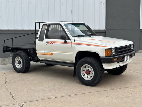 Used 1986 Toyota Pickup SR5 image 23