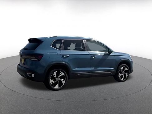 Used 2026 Volkswagen Taos SE AWD/4WD image 12