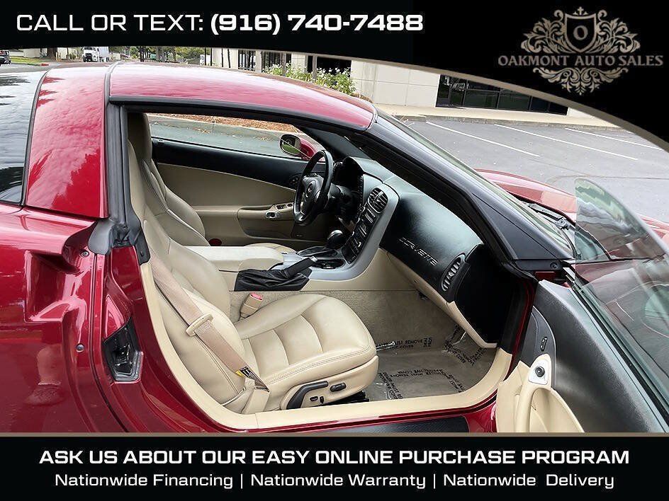 Used 2006 Chevrolet Corvette Coupe w/ Preferred Equipment Group RWD image 11