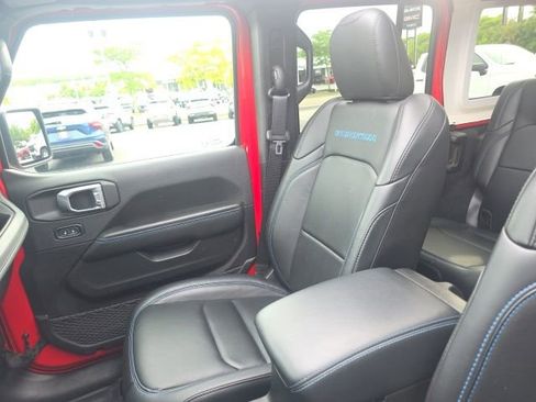 Used 2024 Jeep Wrangler Unlimited Rubicon 4xe AWD/4WD image 26