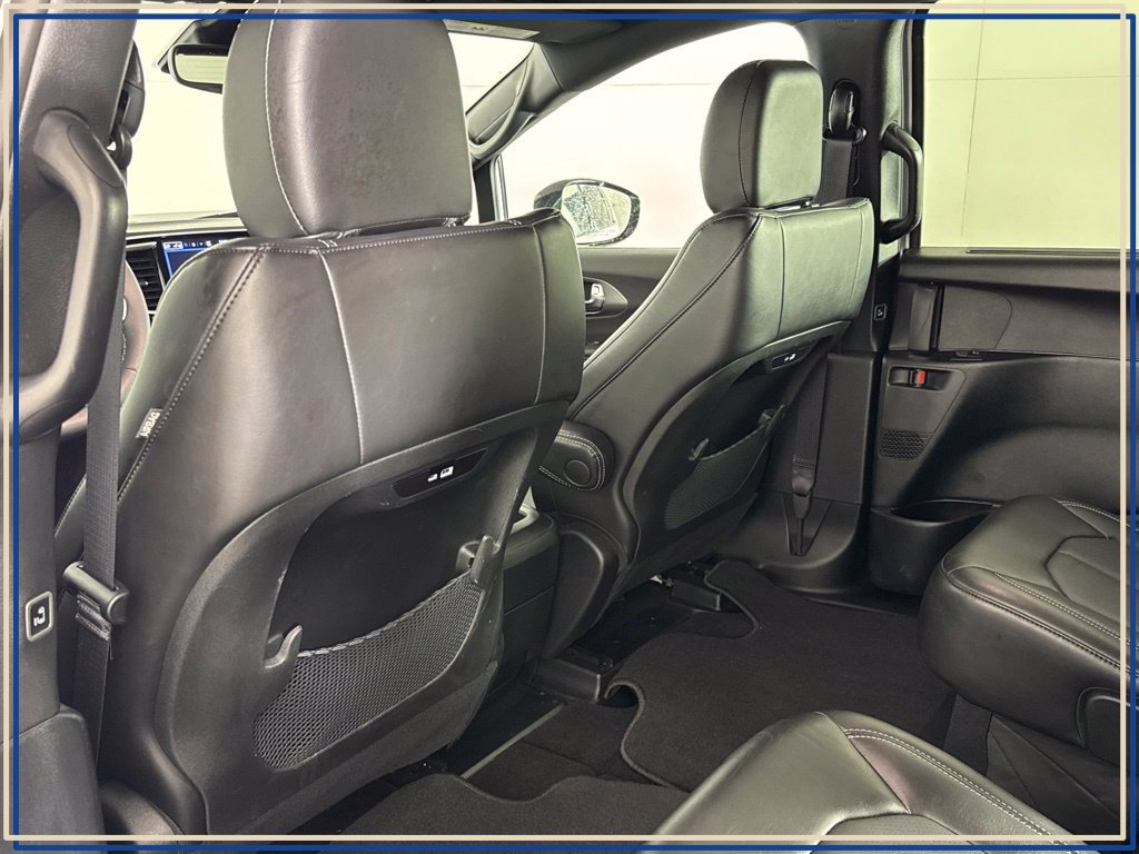 Used 2026 Chrysler Pacifica Select FWD image 34