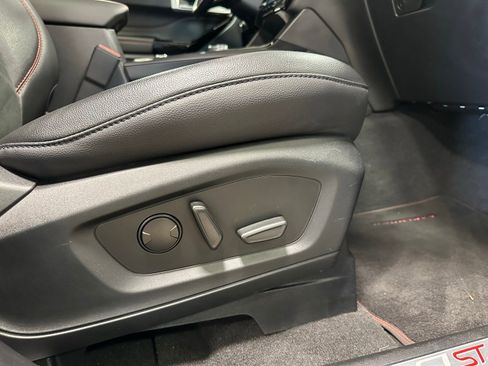 Used 2022 Ford Explorer ST-Line w/ Class IV Trailer Tow Package image 46