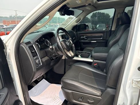 Used 2018 RAM 1500 Laramie w/ Convenience Group AWD/4WD image 26