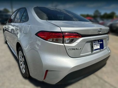 Used 2024 Toyota Corolla LE FWD image 9