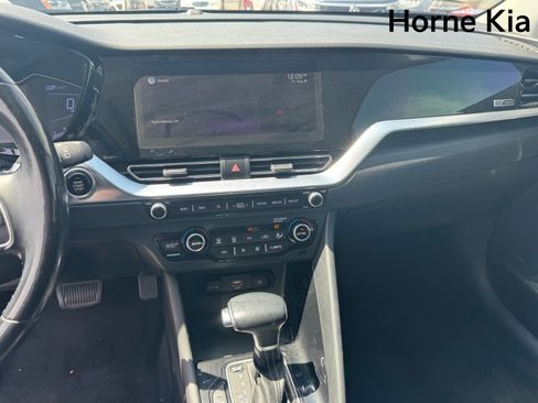 Used 2022 Kia Niro EX Premium FWD image 20