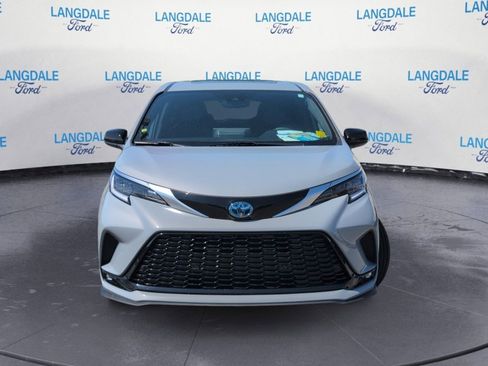 Used 2024 Toyota Sienna XSE image 12