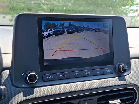 Certified 2022 Hyundai Kona SEL w/ Convenience Package AWD/4WD image 24