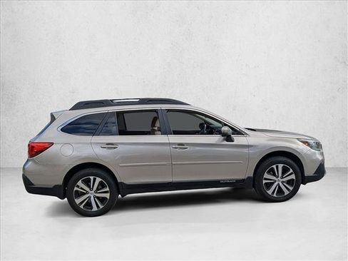 Used 2019 Subaru Outback 2.5i Limited image 4