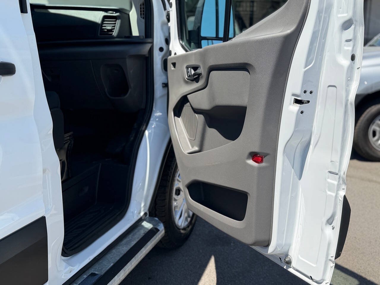 Used 2025 Ford Transit 250 Low Roof w/ Exterior Upgrade Package RWD image 68