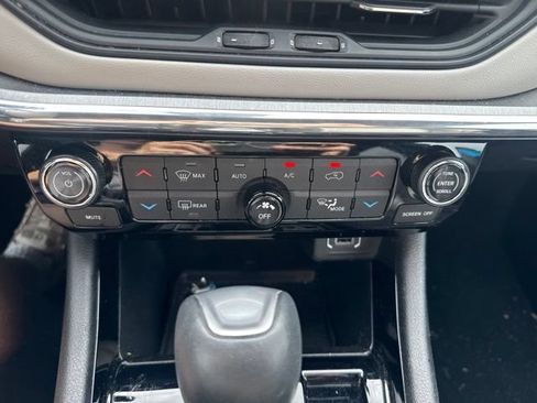 Used 2024 Jeep Compass Limited AWD/4WD image 18