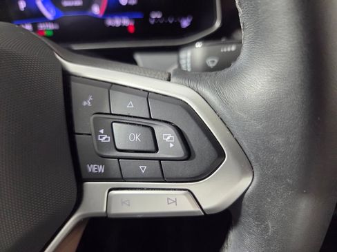 Used 2025 Volkswagen Jetta SE w/ Sunroof Package FWD image 16