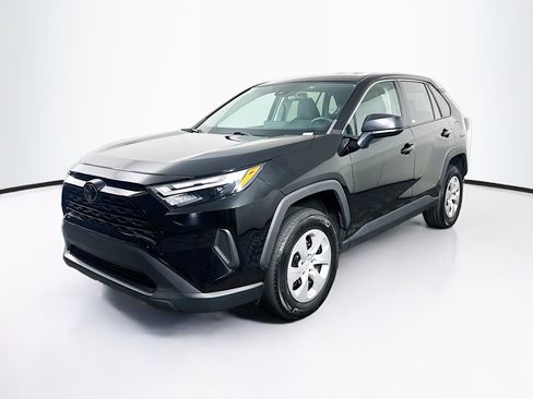 Used 2023 Toyota RAV4 LE AWD/4WD image 3