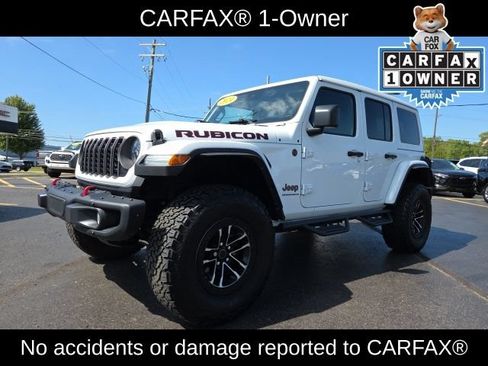 Used 2024 Jeep Wrangler Unlimited Rubicon AWD/4WD image 3
