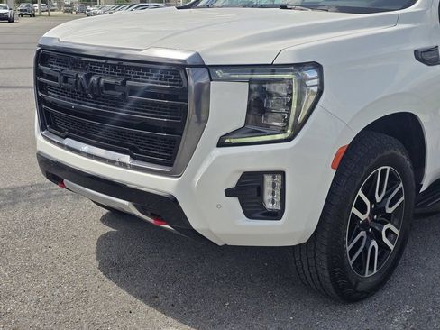 Used 2024 GMC Yukon AT4 w/ Technology Package AWD/4WD image 11