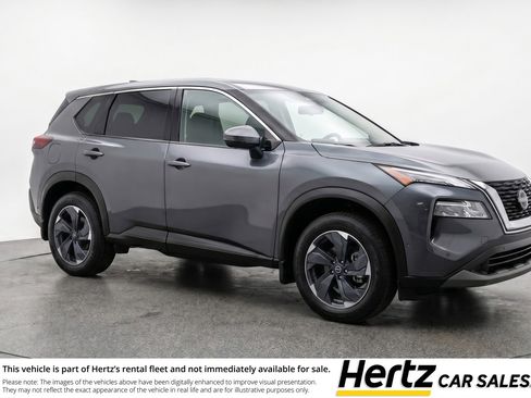Used 2025 Nissan Rogue SV FWD image 1