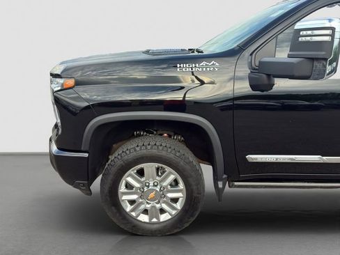 Used 2025 Chevrolet Silverado 3500 High Country w/ High Country Premium Package AWD/4WD image 10