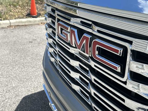 Used 2024 GMC Sierra 1500 Denali AWD/4WD image 10