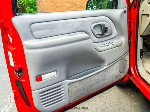 Used 1999 Chevrolet Tahoe LS image 37