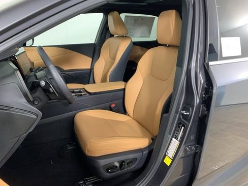 Used 2025 Lexus RX 350 w/ Convenience Package image 31