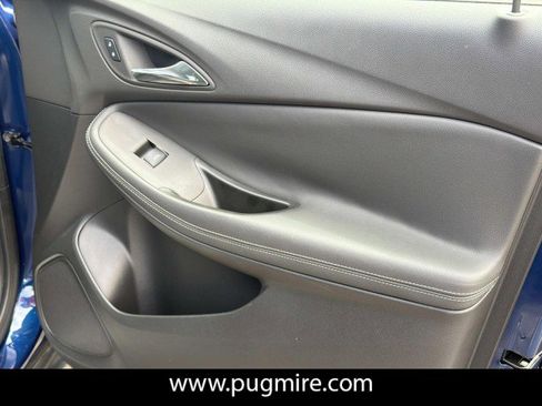 Used 2023 Buick Encore GX Preferred w/ Cold Weather Comfort Package FWD image 14