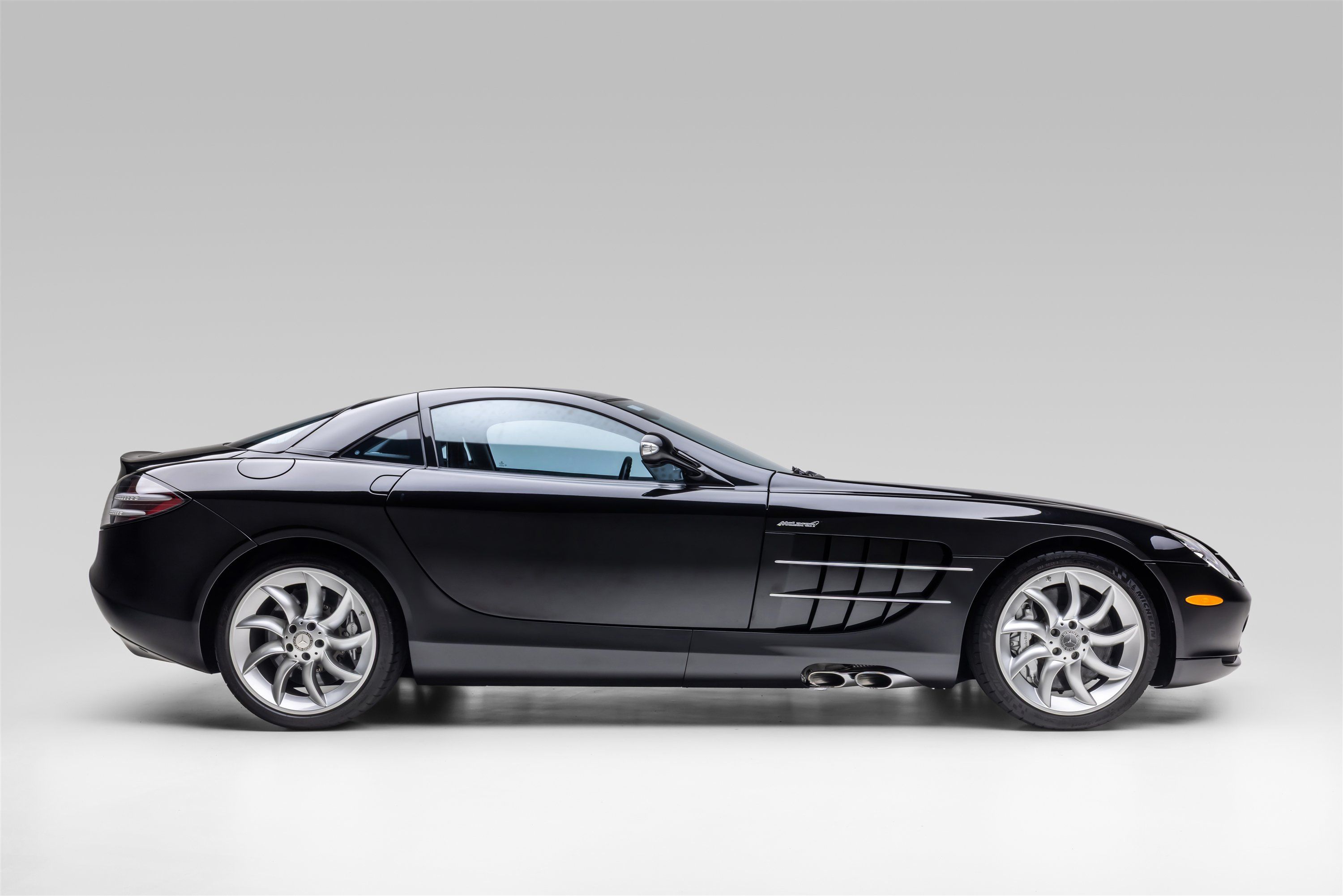 Used 2005 Mercedes-Benz SLR image 11