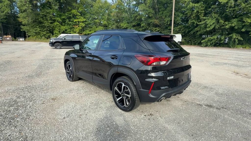 Used 2022 Chevrolet TrailBlazer RS FWD image 6