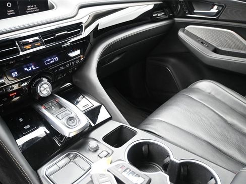 Certified 2023 Acura MDX SH-AWD w/ Advance Package image 4