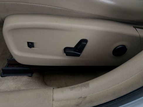 Used 2013 Chrysler 300 C RWD image 20