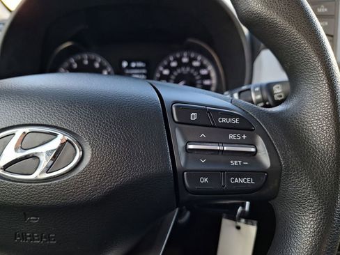 Used 2018 Hyundai Kona SE image 17