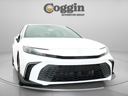 New 2026 Toyota Camry SE FWD image 28