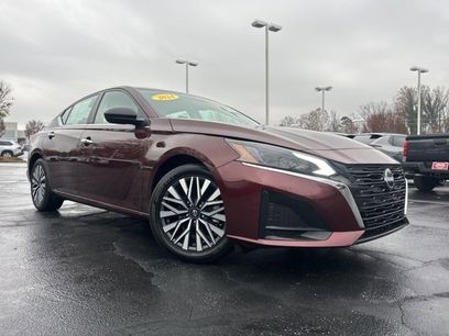 Used 2024 Nissan Altima 2.5 SV