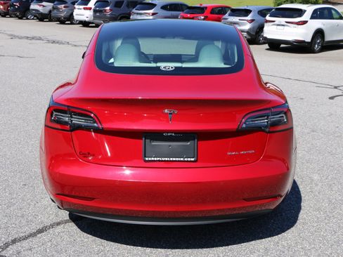 Used 2022 Tesla Model 3 Long Range AWD/4WD image 4