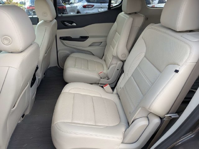 Used 2020 GMC Acadia Denali w/ Trailering Package AWD/4WD image 16