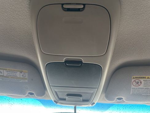 Used 2003 Ford Explorer XLT AWD/4WD image 8